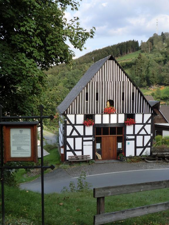 Landhaus Zur Linde Apartman Winterberg Szoba fotó
